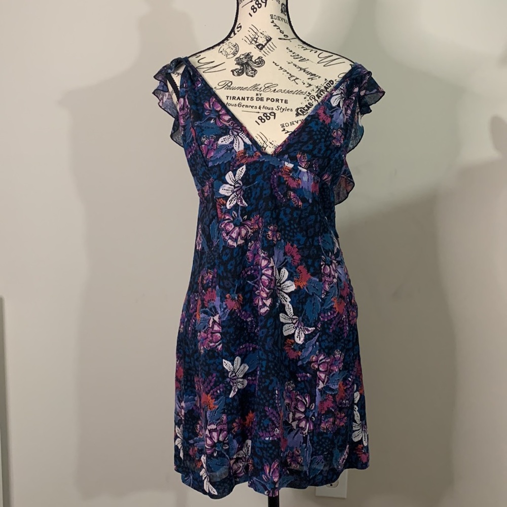 Josie Deep V Mini Dress Size: M NWOT